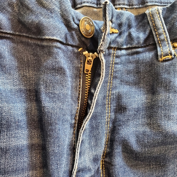 RUE 21 CURVY Mid-Rise Ankle Distressed Jeggings - Picture 12 of 16